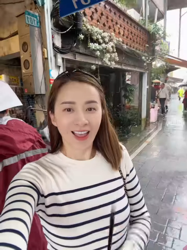 沈卓盈4歲仔仔五官倒模媽媽高顏值！近照搶晒鏡獲封潛力股：大個一定係男神