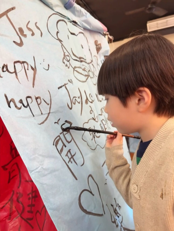 沈卓盈4歲仔仔五官倒模媽媽高顏值！近照搶晒鏡獲封潛力股：大個一定係男神