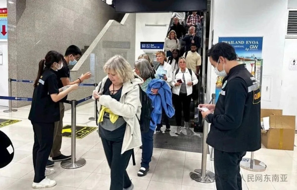 圖片來源:人民網東南亞 印度爆尼帕病毒致死率75%暫無藥醫!遊泰客驚到蝕錢退票!醫生防毒建議避飲1款果汁