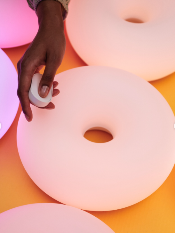 IKEA傳奇「冬甩燈」大翻身！霧面新質感極美、支援App變12色漸變：4月正式開賣