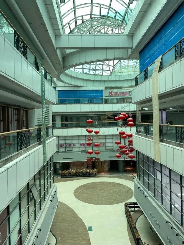 羅湖國貿．SPRING(圖片來源：大灣區圈子@小紅書)