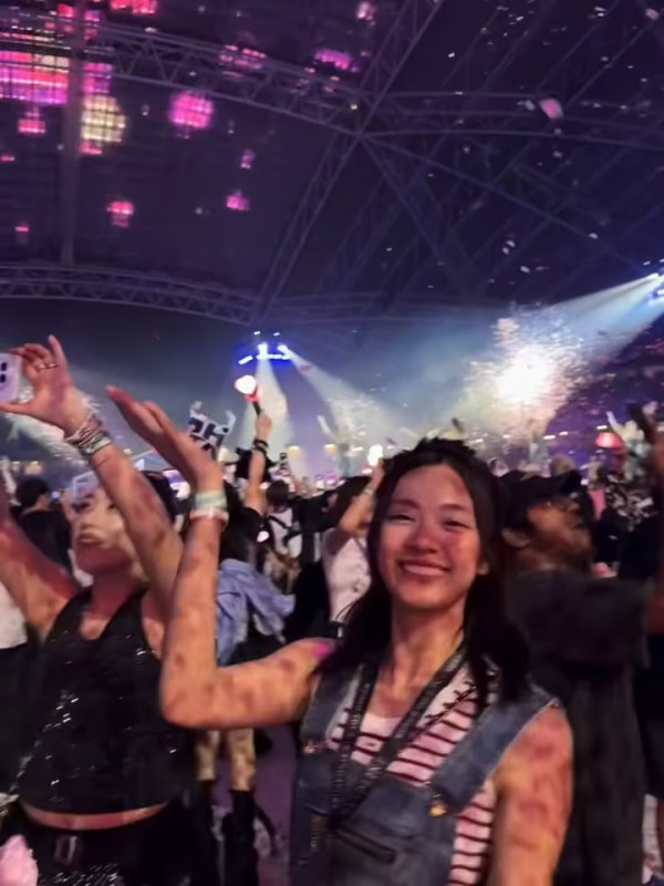 游嘉欣睇BLACKPINK一句失言引爆負評 被轟跟風假粉絲！孔德賢5字留言暗寸