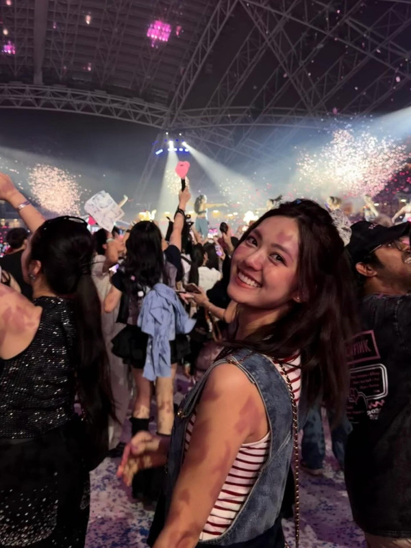 游嘉欣睇BLACKPINK一句失言引爆負評 被轟跟風假粉絲！孔德賢5字留言暗寸