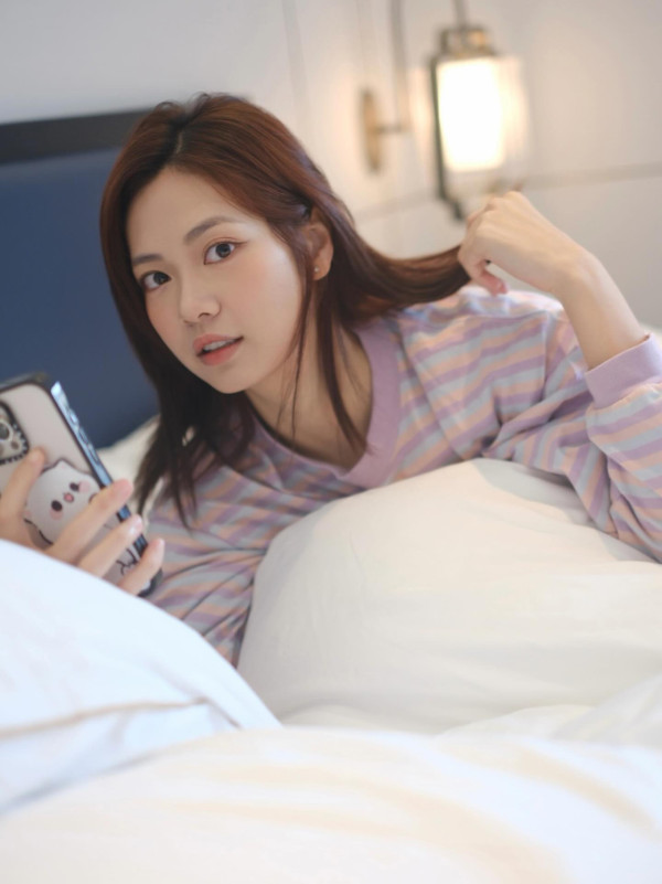 游嘉欣睇BLACKPINK一句失言引爆負評 被轟跟風假粉絲！孔德賢5字留言暗寸