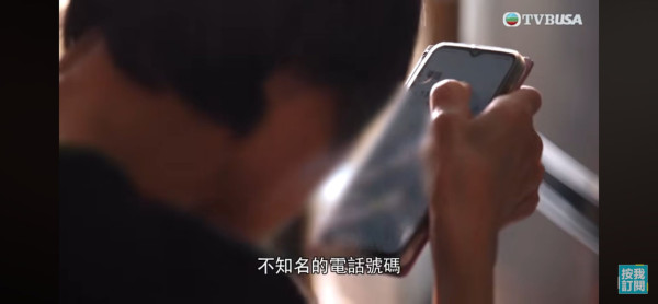 東張西望｜婆婆情緒失控持鐵鎚砸鄰居閘！自稱「青山出來」拍攝現場突襲主持林映輝