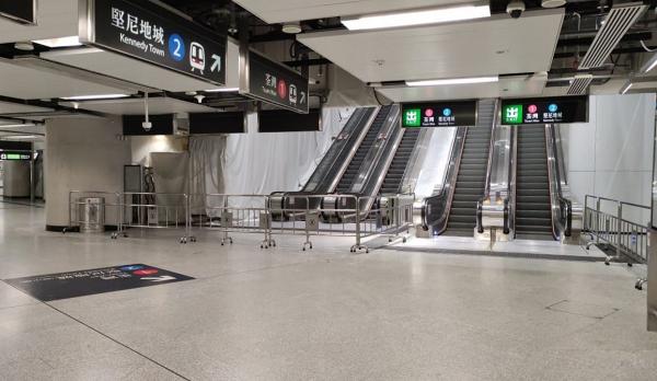 高薪「悶工」｜6. 電梯安裝工 Escalator installer。圖片來源：HKET圖庫