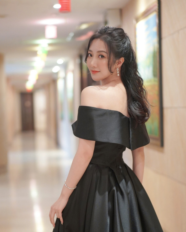 前港姐亞軍基層出身愈住愈富貴！進駐3000萬豪宅晒無敵維港海景極震撼