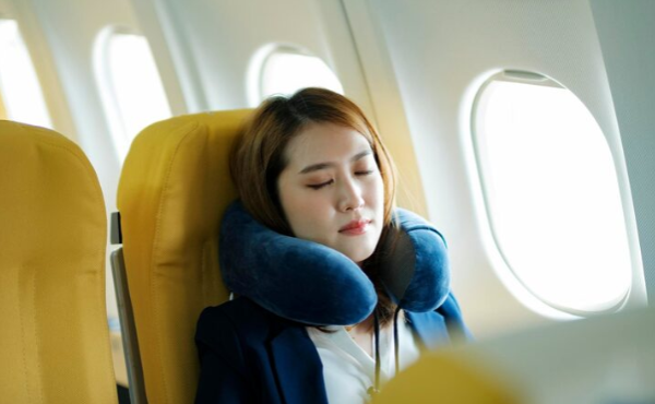 唔夠飽可以攞多份飛機餐?內行人揭免費食兩份心得:呢個時間開口成功機率好高