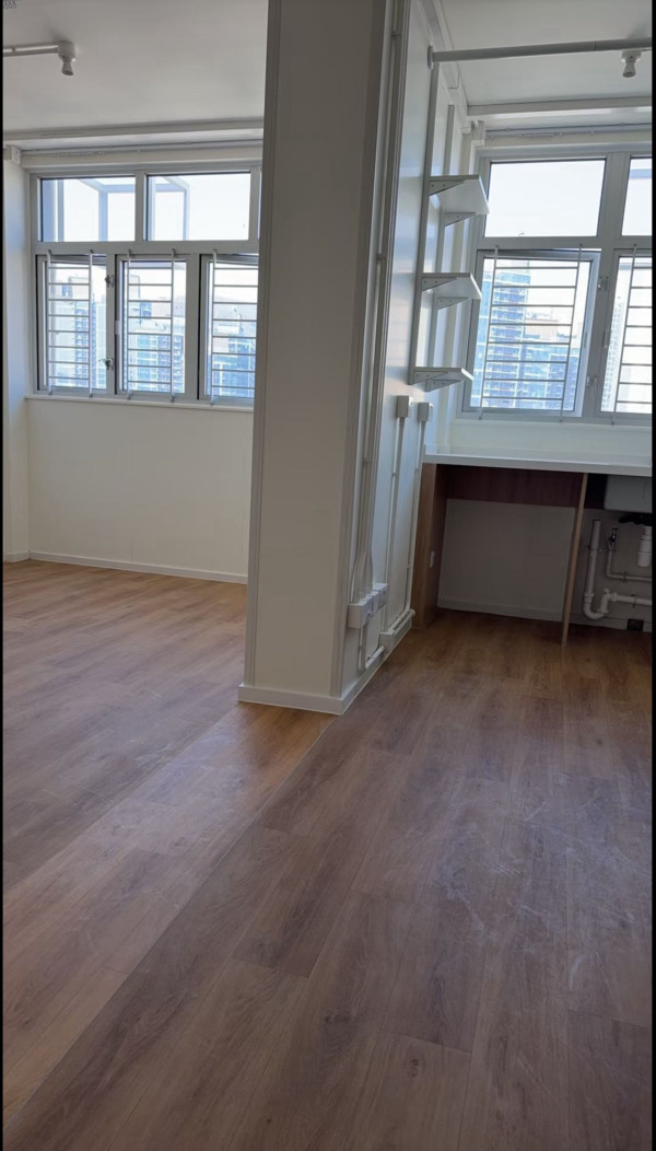 簡約公屋靚過私樓？屯門靚景單位內部曝光：極寬敞開揚、近鐵路站網民直呼羨慕