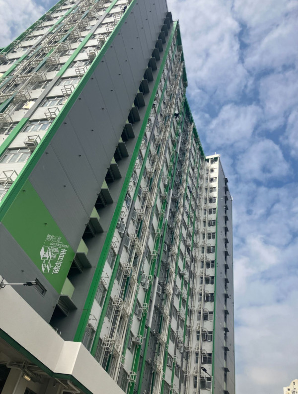 簡約公屋靚過私樓？屯門靚景單位內部曝光：極寬敞開揚、近鐵路站網民直呼羨慕