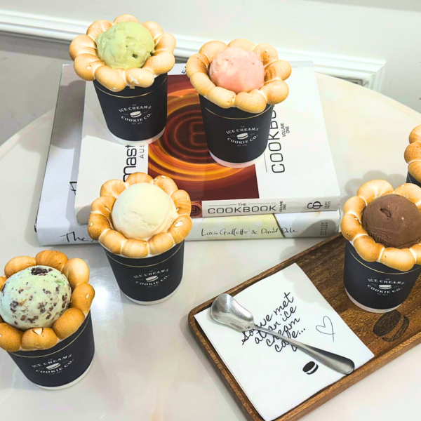 【上環美食】人氣手工雪糕ICC新春情人節限定！必試雲朵雪糕/炸雪糕爆竹/普洱茶麻糬味/$118神秘福袋/半價換曲奇