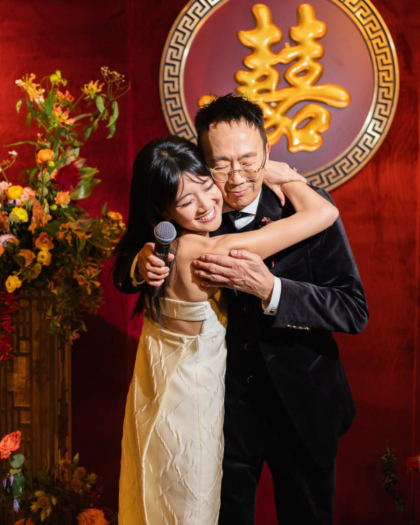 星二代結婚一年半報喜平安誕下女兒!金牌司儀元宵節曬腳印相:升呢做公公!