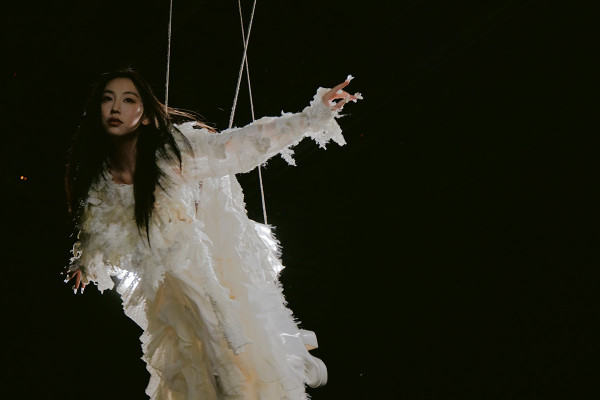 Gigi炎明熹加盟新公司推新作《風旅》 剖白離巢後心路歷程/最想跟○○合作出歌