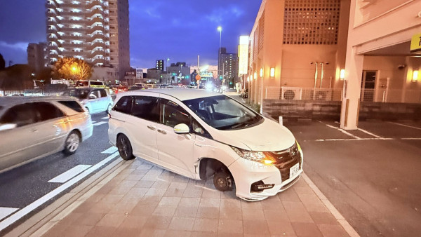 港人日本自駕遊雪胎甩轆 螺絲齊口斷裂勁誇張 網民熱議租車公司責任最大？