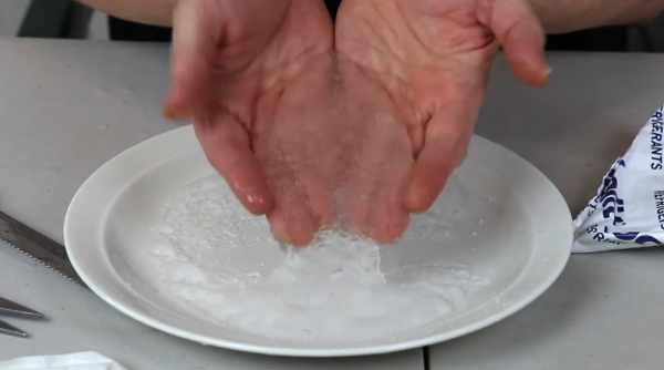 冰袋唔好再掉！網民教2個隱藏妙用：做擴香座、救植物、呢樣嘢千祈咪做