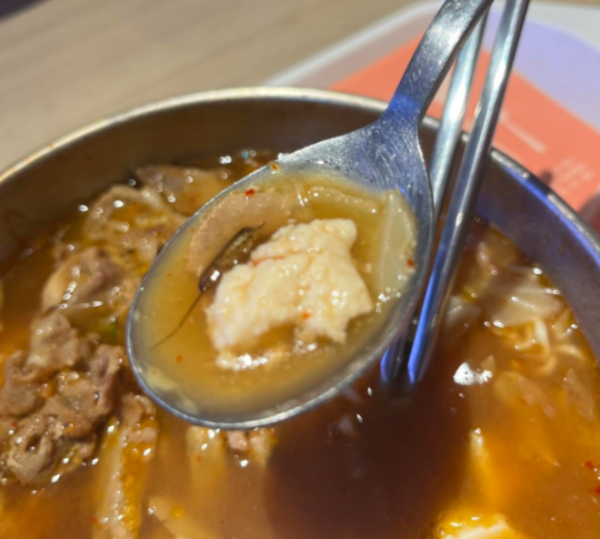 圖片來源:threads @yzwueenn.__.24 圖片來源:threads @yzwueenn.__.24