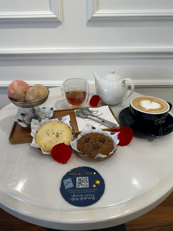 【上環美食】人氣手工雪糕ICC新春情人節限定！必試雲朵雪糕/炸雪糕爆竹/普洱茶麻糬味/$118神秘福袋/半價換曲奇