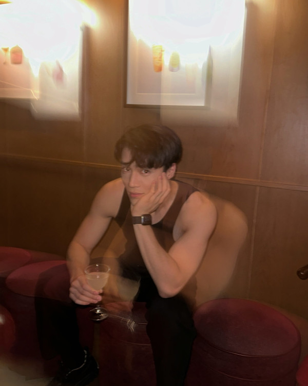 丁子朗炫富失言恥笑經濟艙被轟歧視！一句惹眾怒被內地網民圍剿：不知所謂