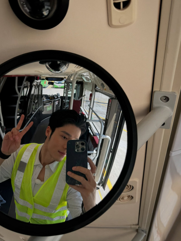 丁子朗炫富失言恥笑經濟艙被轟歧視！一句惹眾怒被內地網民圍剿：不知所謂