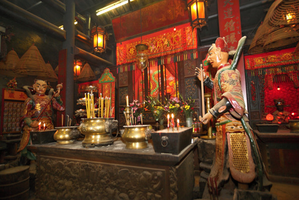 銅鑼灣天后廟求籤問事(圖片來源︰香港自遊樂18區)