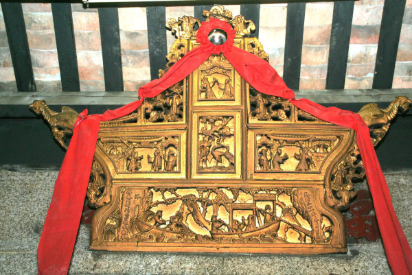 筲箕灣城隍廟求籤開運(圖片來源︰華人廟宇委員會)