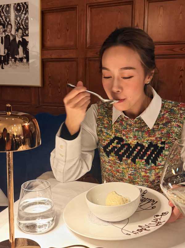 黃心穎婚後行頭幾級跳！落雪都拎愛馬仕包包 37歲生日神秘紋身貼實泥鯭放閃