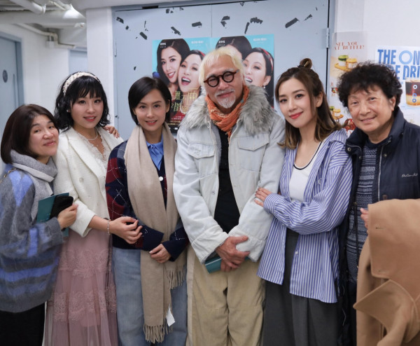 53歲朱茵同框合照靚樣艷壓黃智雯!打扮樸素看不出11歲年齡差零違和感