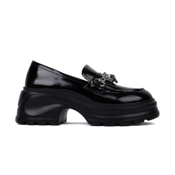 Dr.Kong唔止得地雷鞋？網民發掘3對隱藏鞋款：呢對「精品平替」仲抵買？買一送一網民跪求夾單