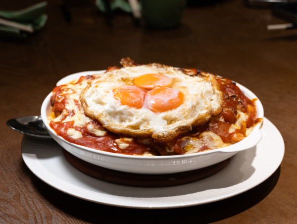 旺角蓮香居懷舊中菜點心推介！神級黑毛豬叉燒＋鮮茄焗骨飯＋煙燻素鵝／1招即享長者優惠 (記者實測試食)