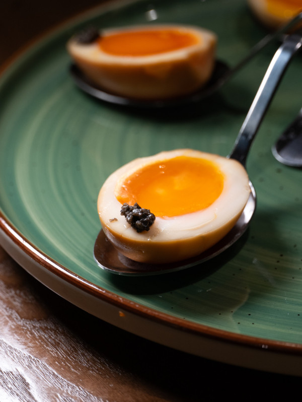 旺角蓮香居懷舊中菜點心推介！神級黑毛豬叉燒＋鮮茄焗骨飯＋煙燻素鵝／1招即享長者優惠 (記者實測試食)