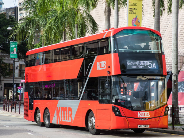 香港恐變「電雞之都」？政府擬立法准「貼碼上路」網民怒轟：撞死冇命賠 
