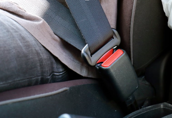 巴士安全帶法例有漏洞？1.25前登記「舊車」唔戴都冇事？江玉歡揭條文唔清晰：要求政府解畫