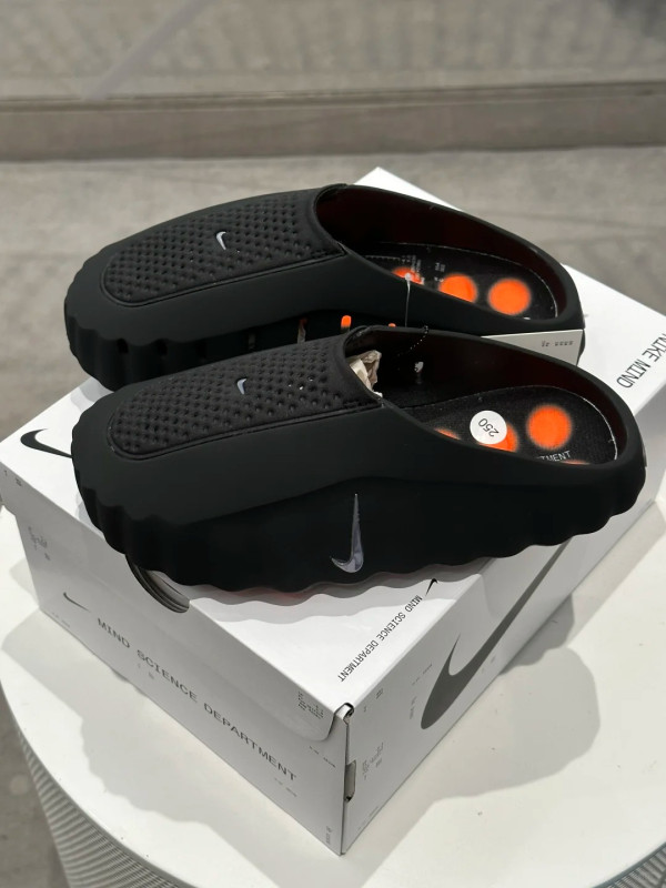 Nike拖鞋變身「腳底按摩器」？22個節點刺激大腦！網民：踩屎感天花板