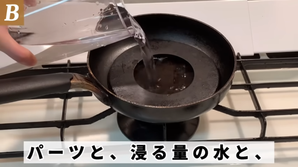 爐頭千年油漬唔好夾硬刷！日本達人教1招極速去污：梳打粉＋1步驟5分鐘變新淨