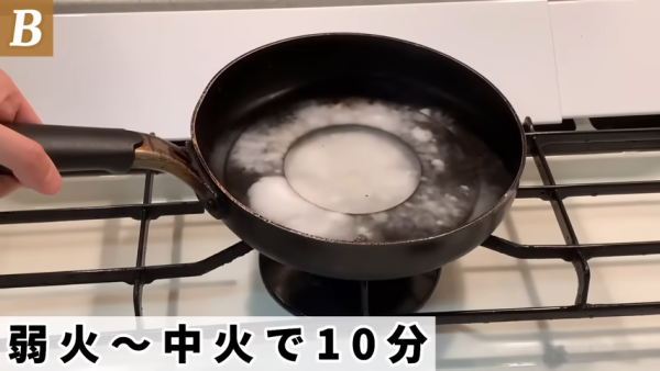 爐頭千年油漬唔好夾硬刷！日本達人教1招極速去污：梳打粉＋1步驟5分鐘變新淨