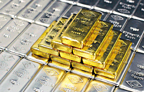 銀價暴升再暴跌！港人把握時機高位放銀淨賺12萬。圖片來源：HKET