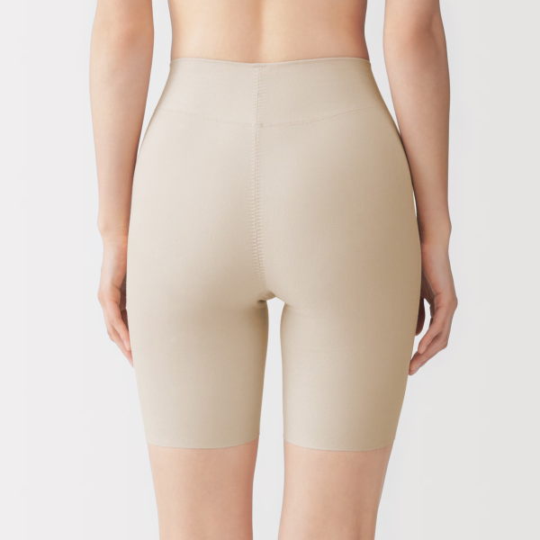 MUJI無印良品收腹神褲爆紅！棉質無痕設計不勒肉 實測一穿肚腩全消失！附香港官方售價