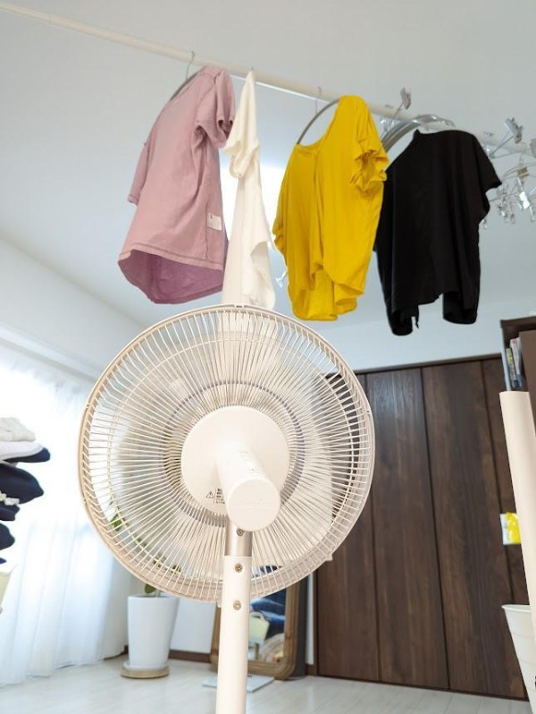 日本專家揭：超過1時間「唔晾衫」恐發臭！1招杜絕噏味、每年慳返200小時