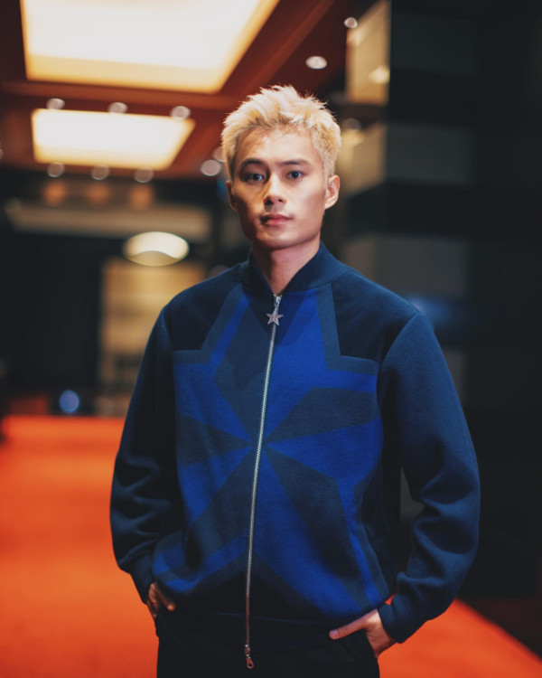 27歲TVB上位小生轉行揸的士自救？震撼晒考超過10個車牌惹轉行熱議