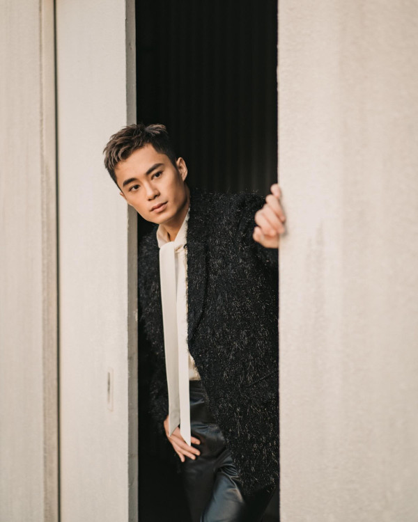 27歲TVB上位小生轉行揸的士自救？震撼晒考超過10個車牌惹轉行熱議