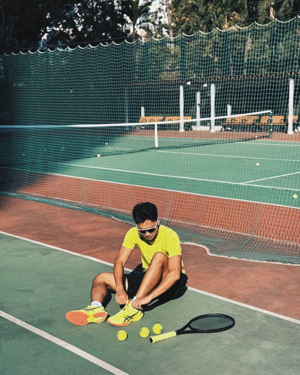 27歲TVB上位小生轉行揸的士自救？震撼晒考超過10個車牌惹轉行熱議