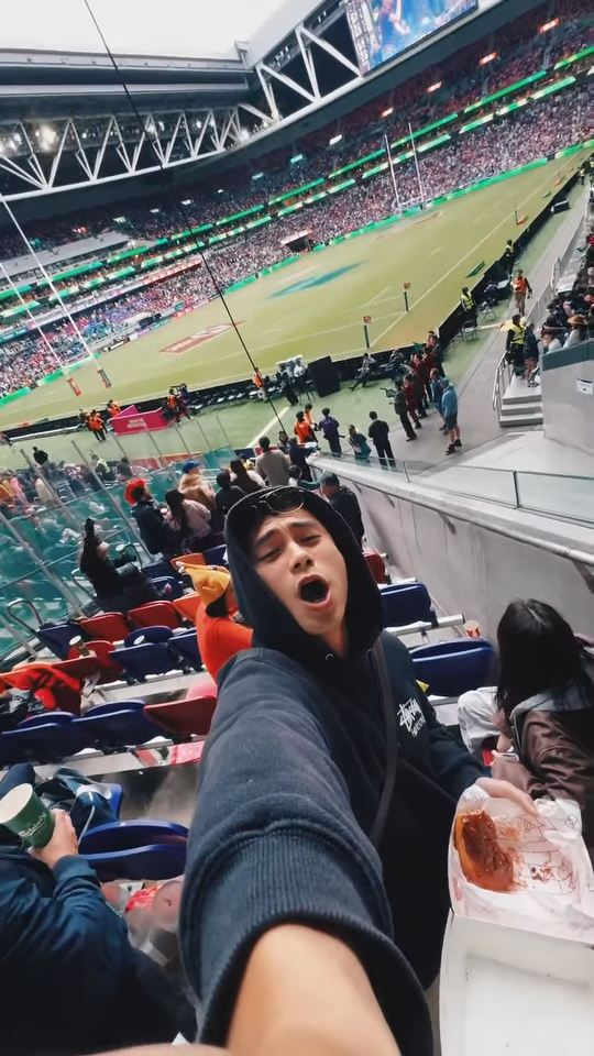 27歲TVB上位小生轉行揸的士自救？震撼晒考超過10個車牌惹轉行熱議