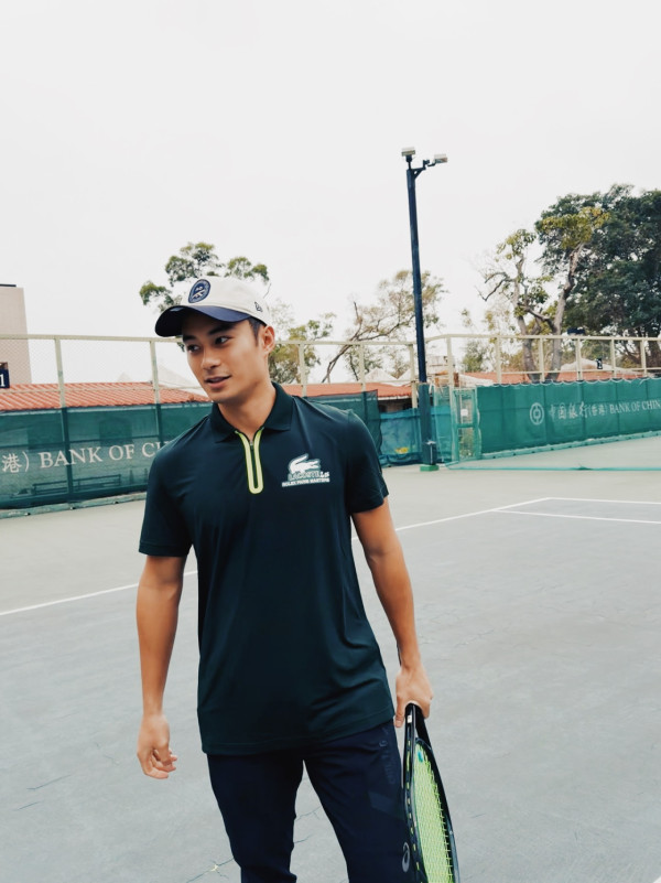 27歲TVB上位小生轉行揸的士自救？震撼晒考超過10個車牌惹轉行熱議