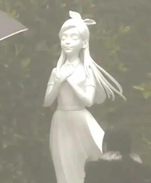 大S逝世一週年雕像揭幕化身天使!具俊曄雨中拜祭亡妻一句話惹全場淚崩