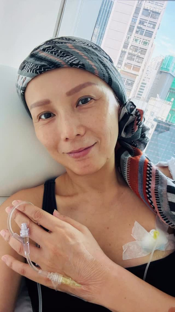 吳文忻證實病情惡化癌細胞擴散至肝臟 曾緊急入院保命！胸部腫瘤增至12cm