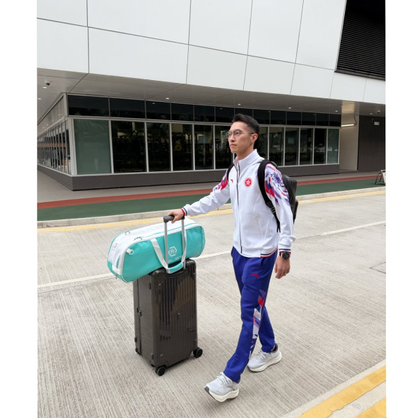 伍家朗結婚近兩年宣佈太太懷孕喜訊 IG揭曉BB性別：我準備做老豆喇！