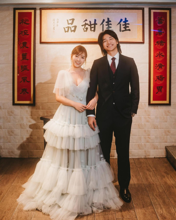 32歲女藝人宣布懷孕好消息!驚爆兩年前小產後終迎喜訊:我和老公都哭了