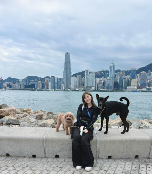 32歲女藝人宣布懷孕好消息！驚爆兩年前小產後終迎喜訊：我和老公都哭了