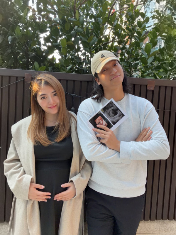 32歲女藝人宣布懷孕好消息!驚爆兩年前小產後終迎喜訊:我和老公都哭了