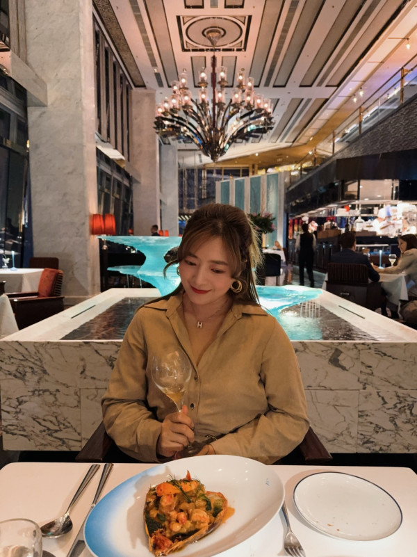 32歲女藝人宣布懷孕好消息！驚爆兩年前小產後終迎喜訊：我和老公都哭了